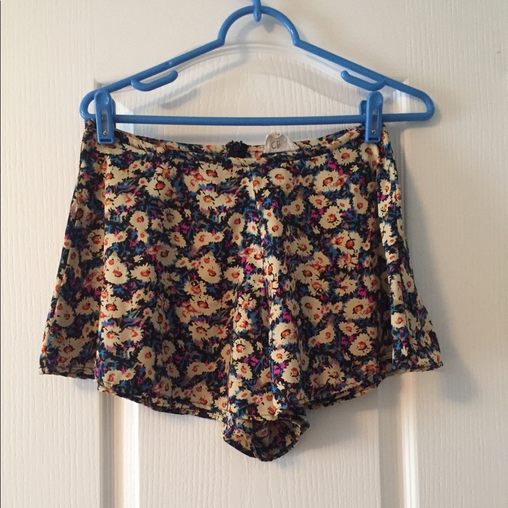 Flower flowy shorts